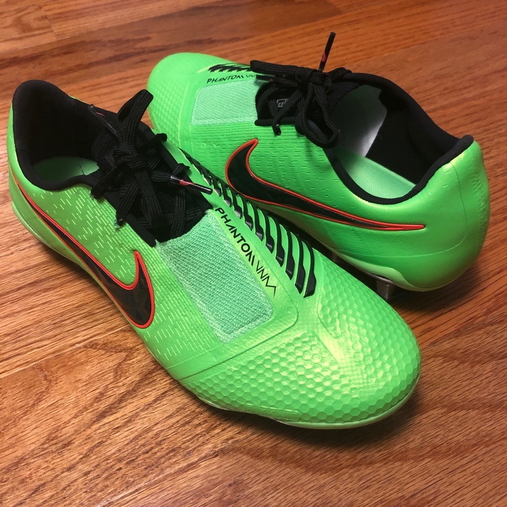 Nike Phantom Venom Elite Soccer Cleats